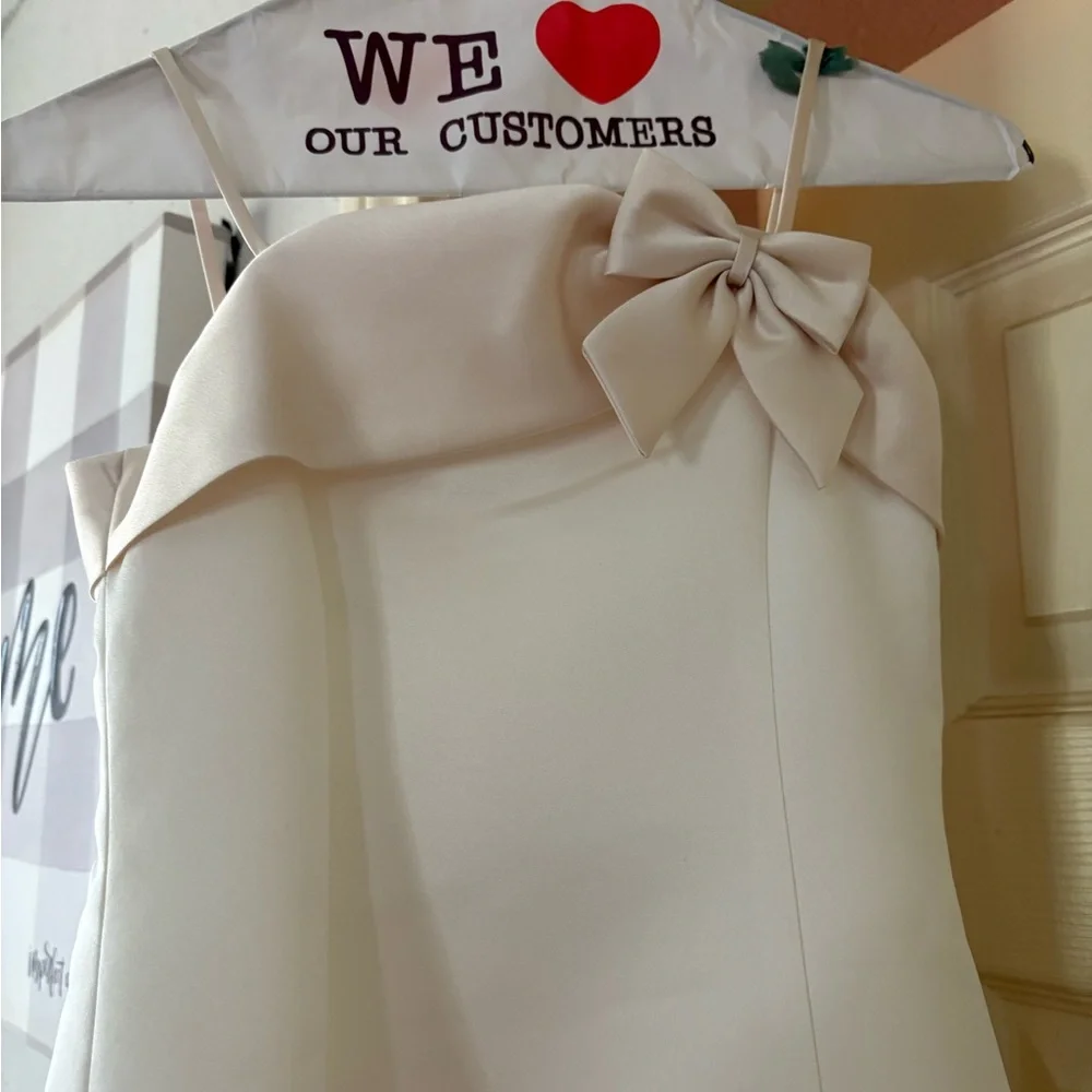 David's Bridal Cream Formal Flower Girl/Jr Bridesmaid Dress - Picture 2 of 4